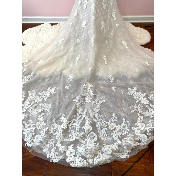 Martina Liana Fit n Flare Ivory Beaded Vintage Lace Satin Tulle Gown Style 942 - Picture 13 of 17